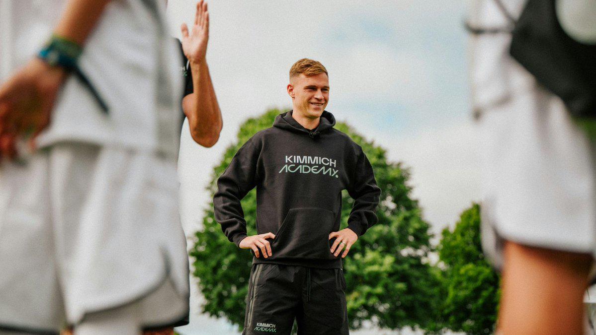 基米希在家乡开办自己的足球学院，为6-14岁孩子提供训练机会