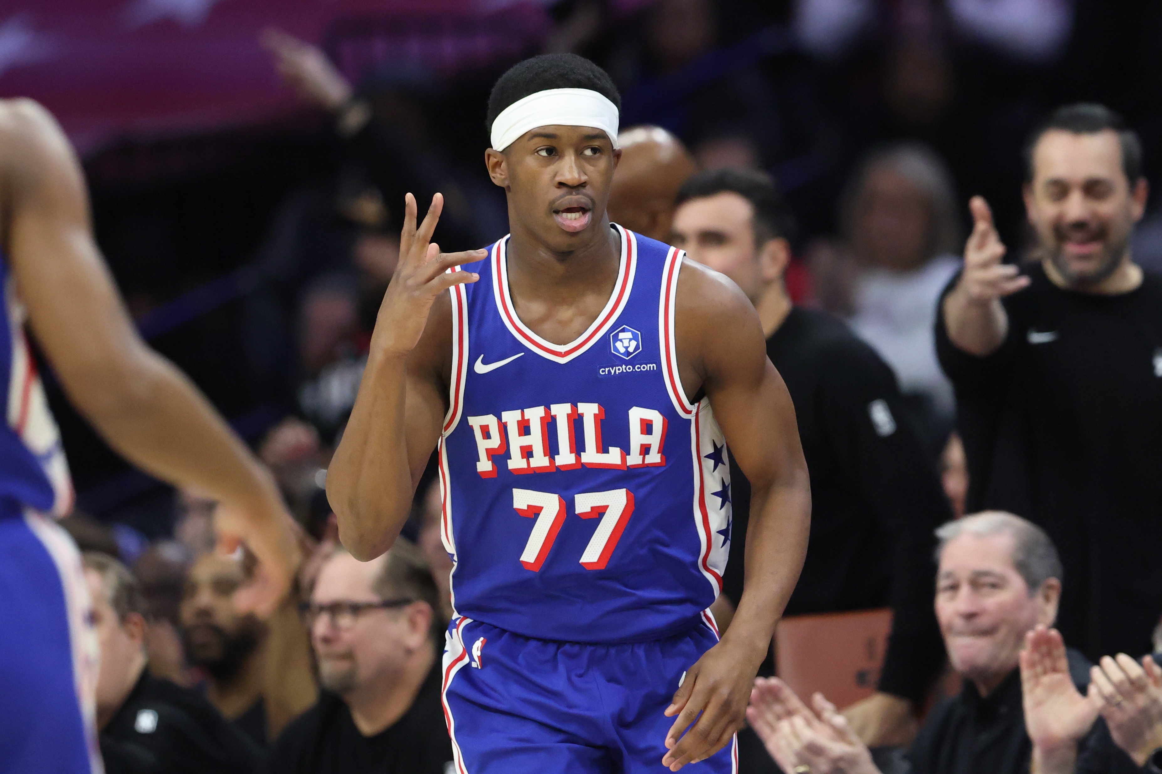 打得可以！埃奇库姆16中7拿到19分10板2助4断