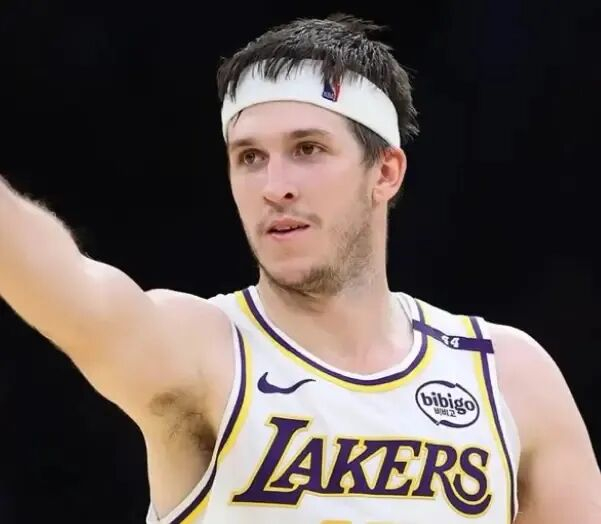 开云体育下载-Jovan Buha：我听说爵士是众多对里夫斯感兴趣的球队之一|奥斯汀-里夫斯|湖人|奥斯汀·里夫斯|洛杉矶湖人队|犹他爵士队_新浪体育_新浪新闻