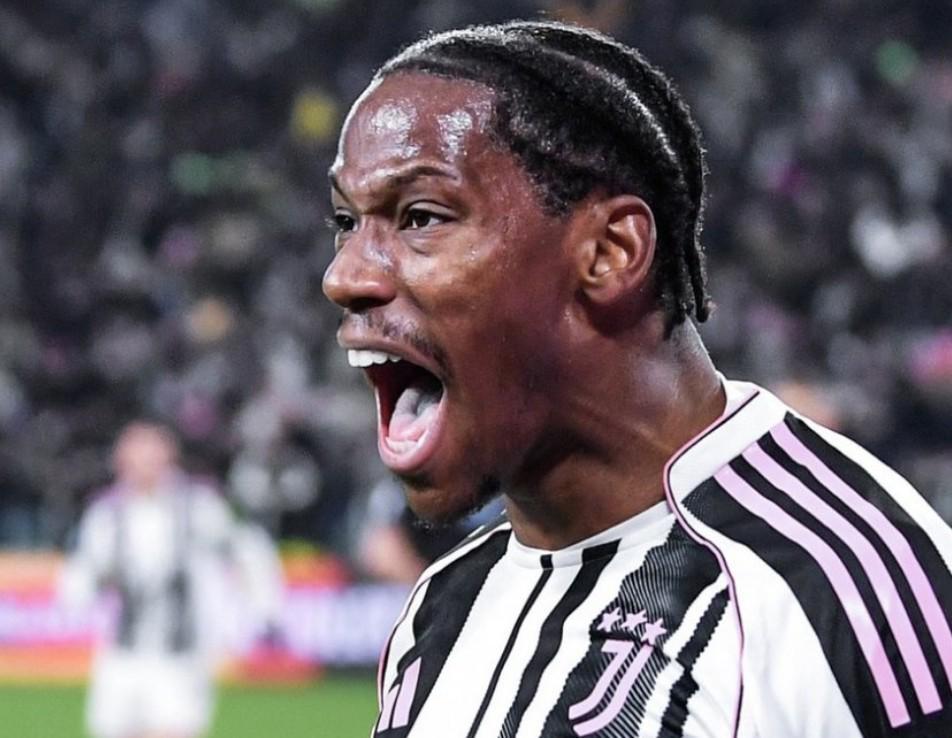 开云体育-罗马诺：维拉尝试过想在冬窗签戴维，但尤文立马拒绝